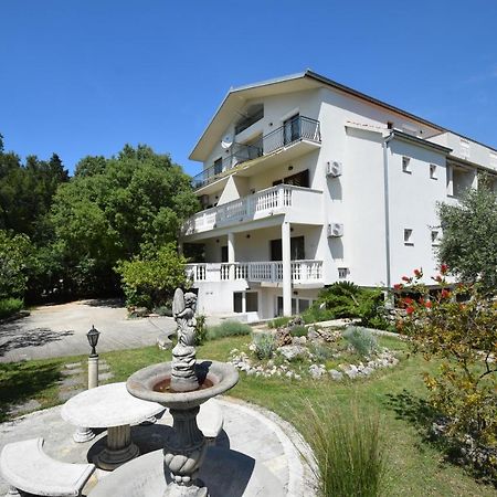 Apartments Nina Starigrad Paklenica Eksteriør bilde