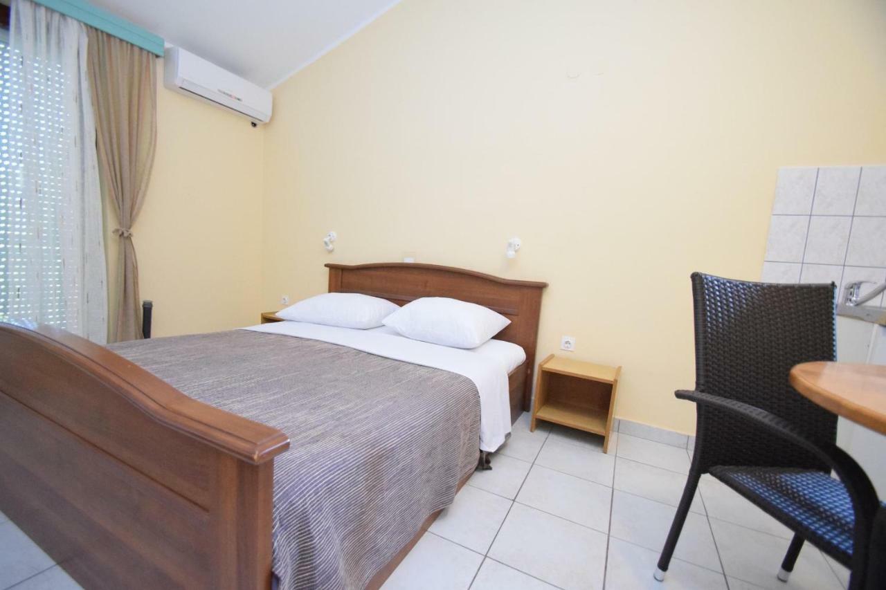 Apartments Nina Starigrad Paklenica Eksteriør bilde